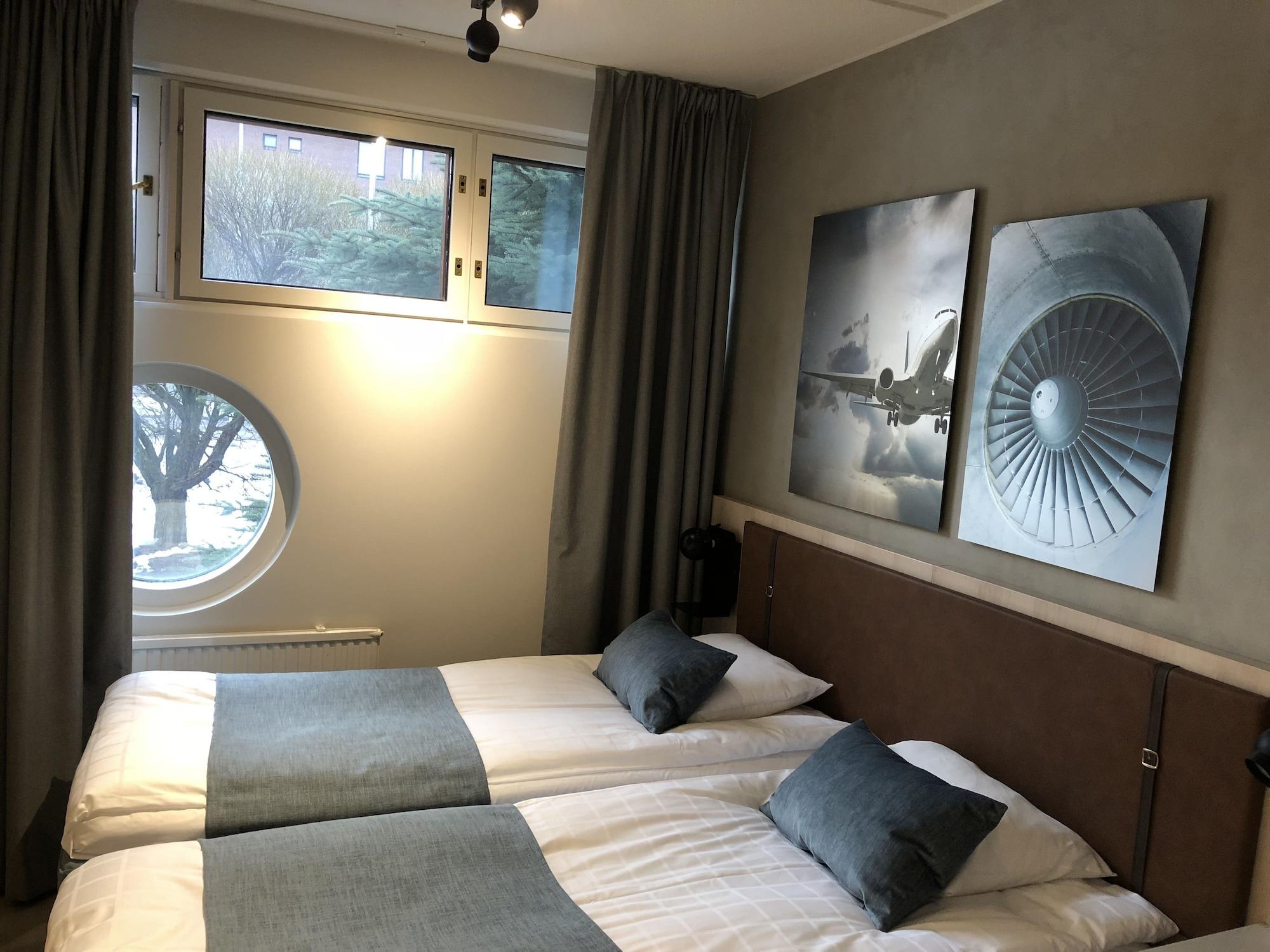 Hotel Pilot Airport