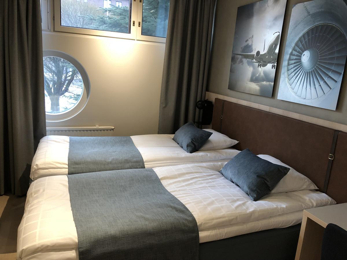 Hotel Pilot Airport