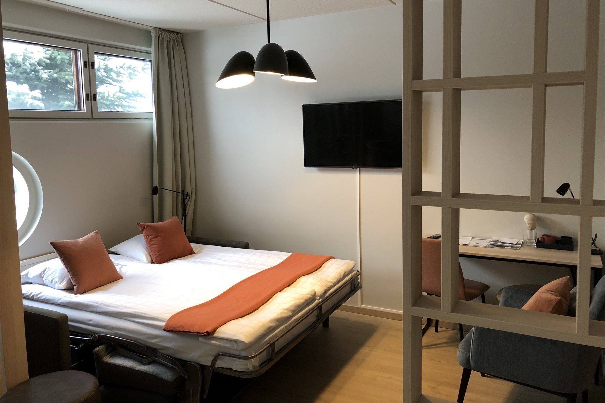 Pilot Airport Hotel